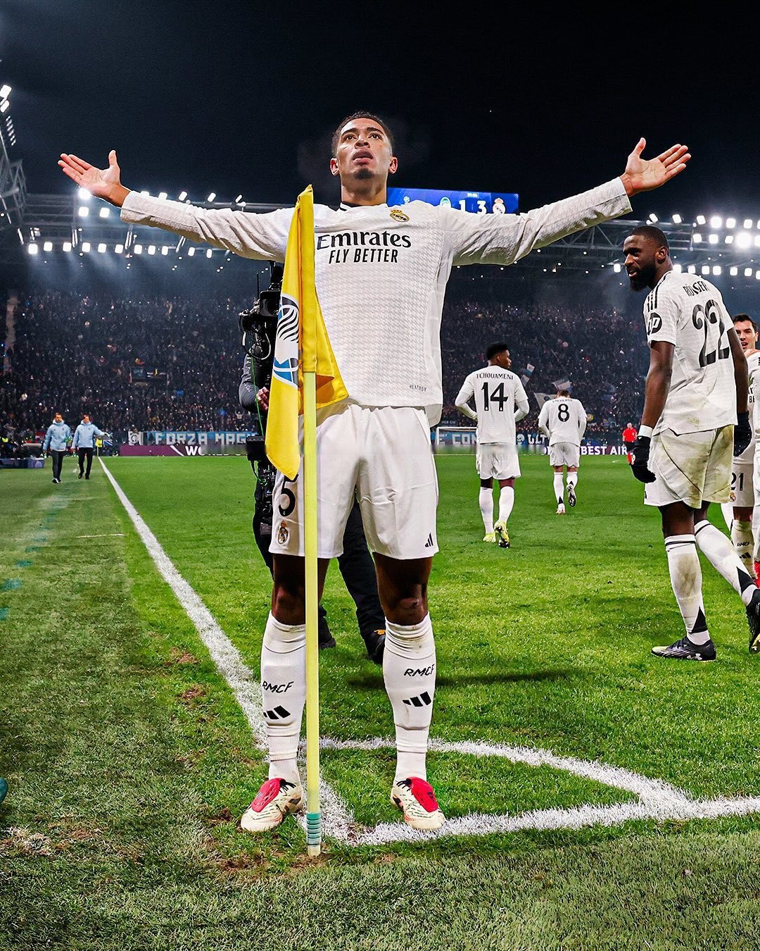 包含皇家马德里攻击力强劲，取得连胜的词条