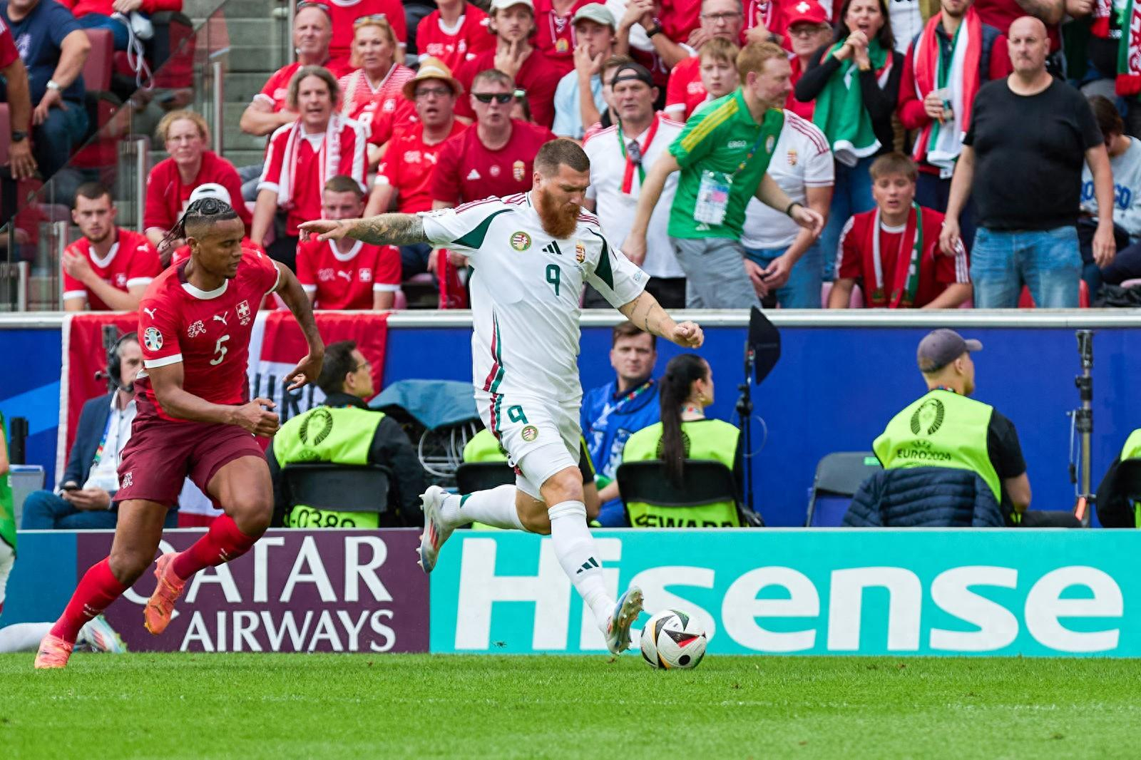 尊龙凯时-一场激动人心的欧洲对决即将上演，球迷翘首以待的简单介绍