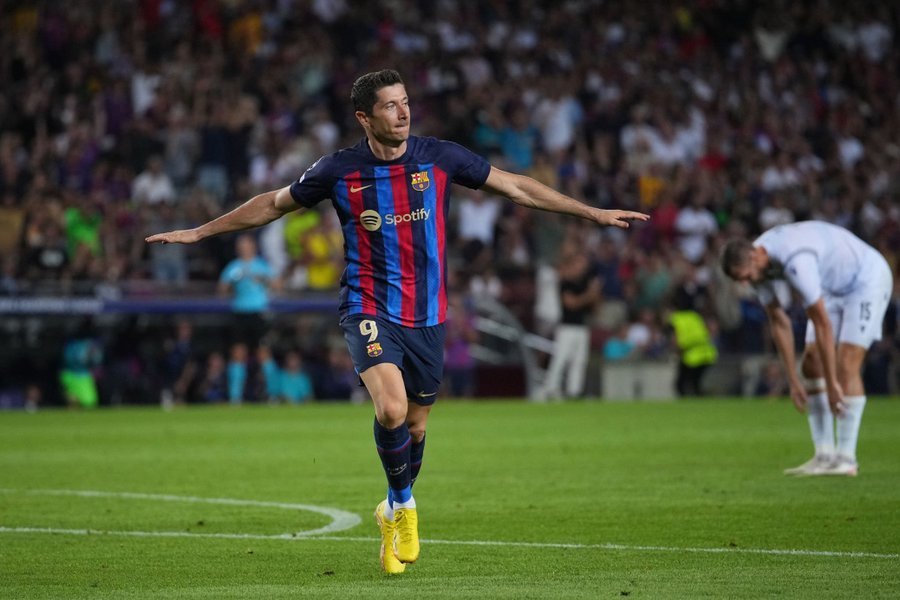 尊龙凯时-尤文图斯老将贝尔纳焦点人物，欧冠加油